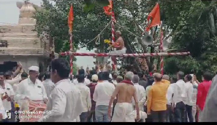 श्रीक्षेत्र कानिफनाथ गड बोपगाव येथे पारंपारिक पद्धतीने दहीहंडी उत्सव साजरा.