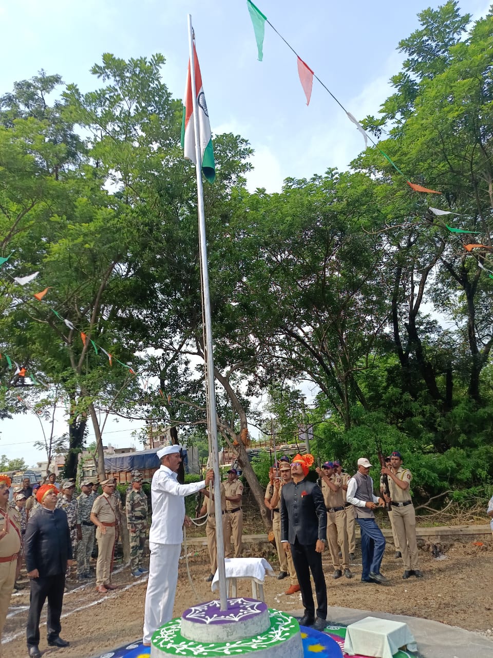 तहसील कार्यालय येथे भारतीय स्वातंत्र्य दिनाचा ७८वा वर्धापन दिन उत्साहात साजरा…